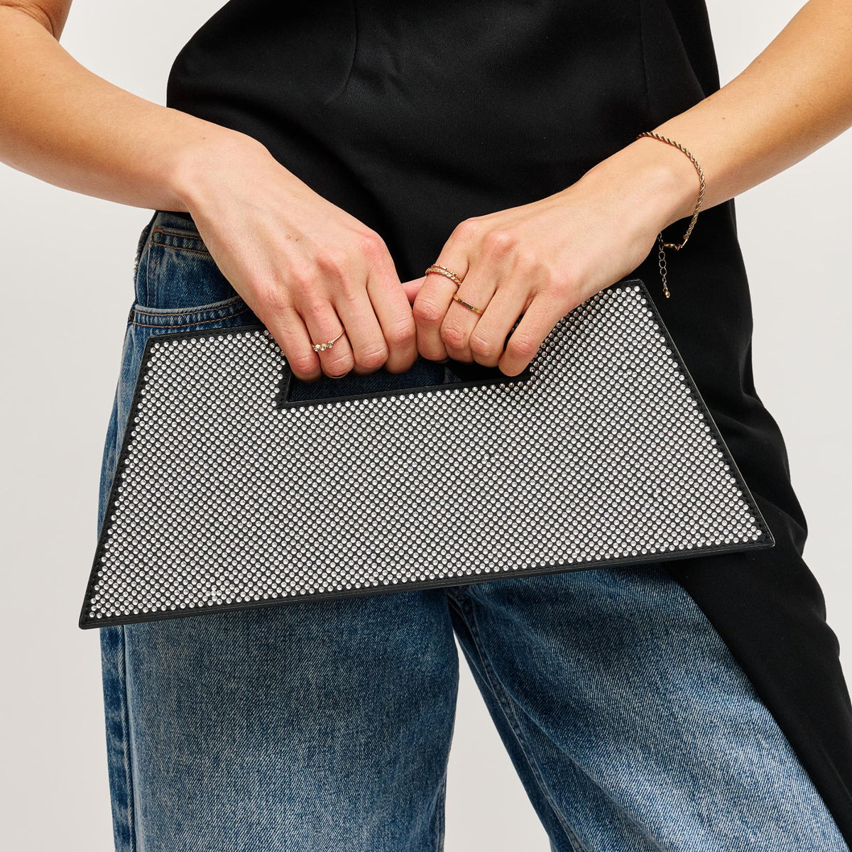 Woman wearing Silver Black Urban Expressions Zinc Evening Bag 840611114334 View 1 | Silver Black