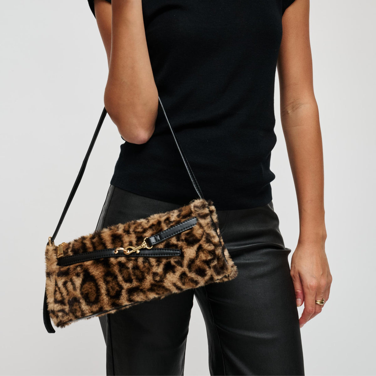 Woman wearing Leopard Urban Expressions Yaretzi Shoulder Bag 840504213403 View 1 | Leopard