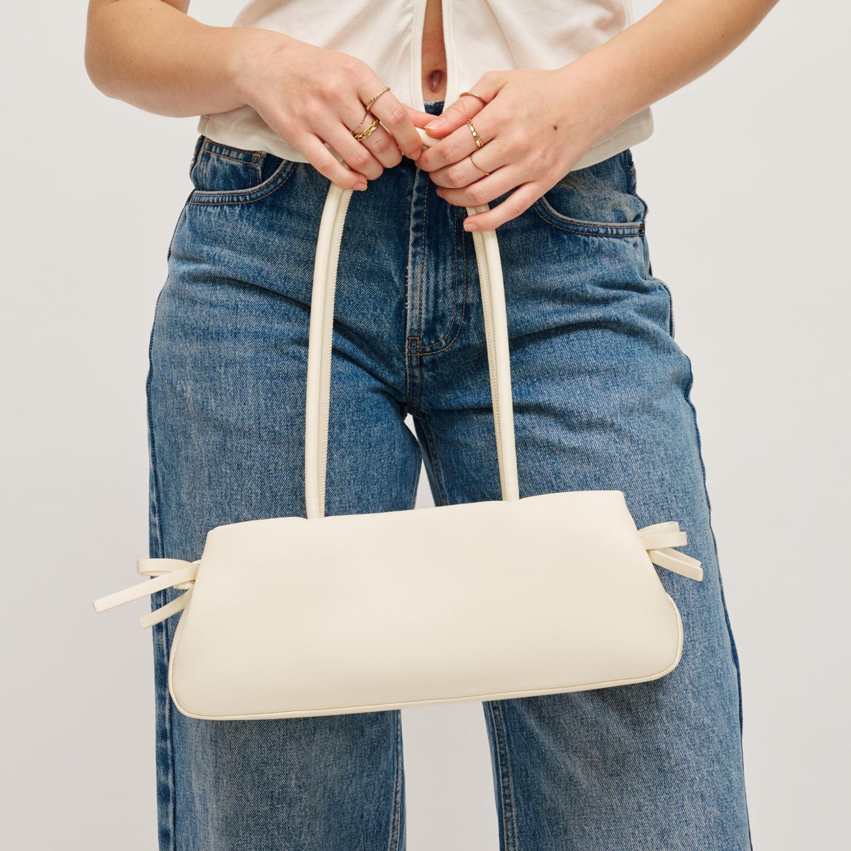 Woman wearing Ivory Urban Expressions Halo Shoulder Bag 840504207822 View 4 | Ivory