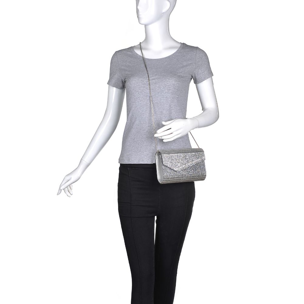 Product Image of Urban Expressions Kesha Evening Bag 840611169792 View 5 | Silver