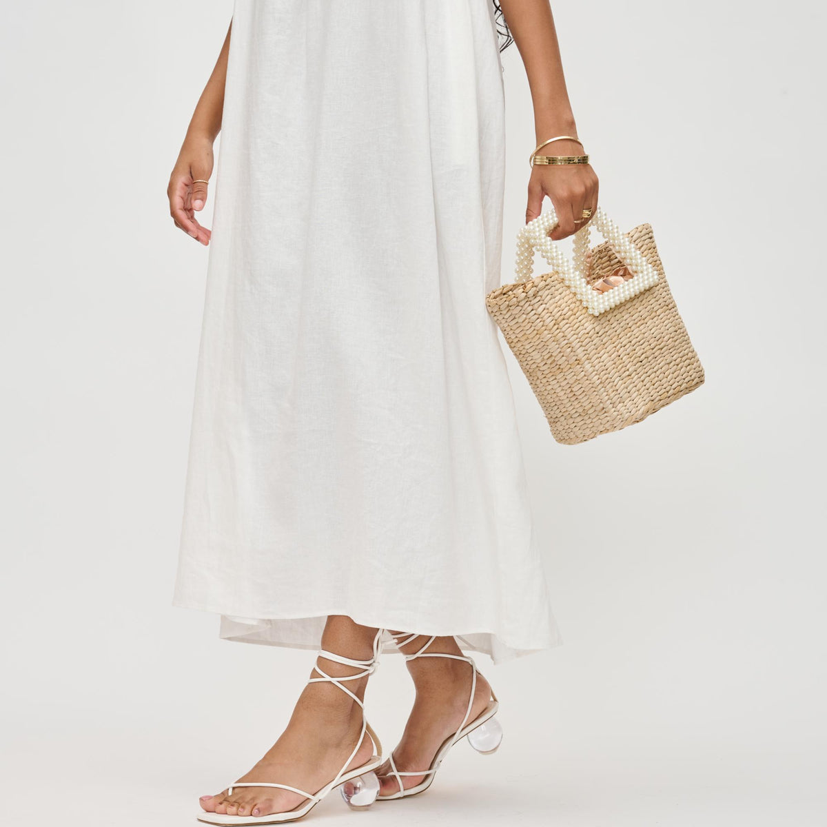 Woman wearing Natural Urban Expressions Whitsunday Tote 840611181695 View 3 | Natural