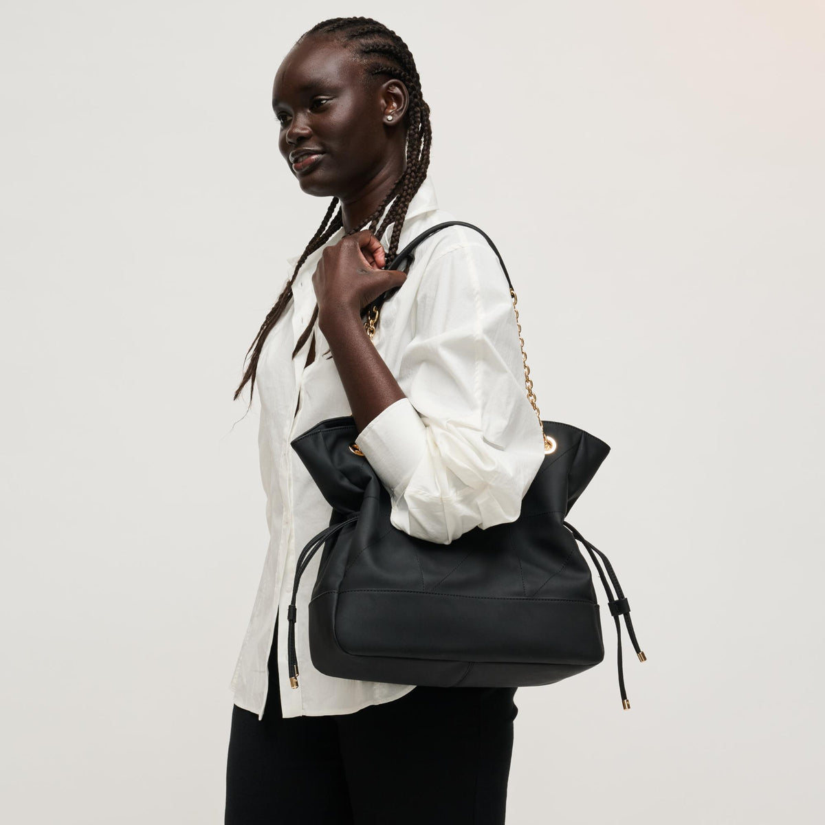 Woman wearing Black Urban Expressions Kinsley Tote 840504206375 View 3 | Black