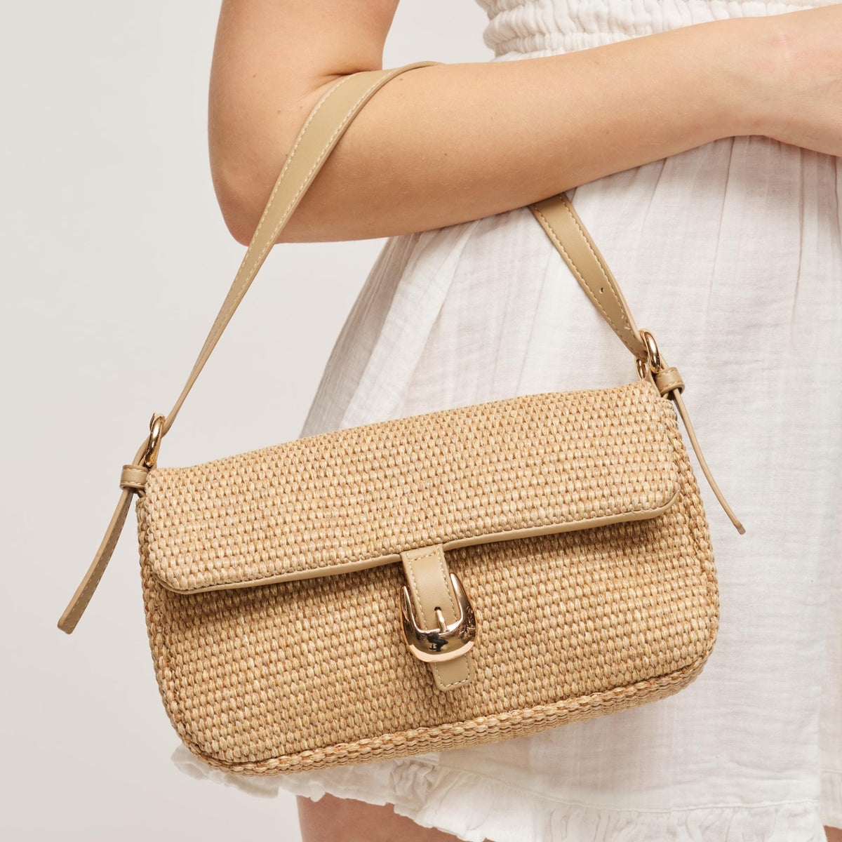 Woman wearing Natural Urban Expressions Gloria - Straw Crossbody 840504205392 View 2 | Natural