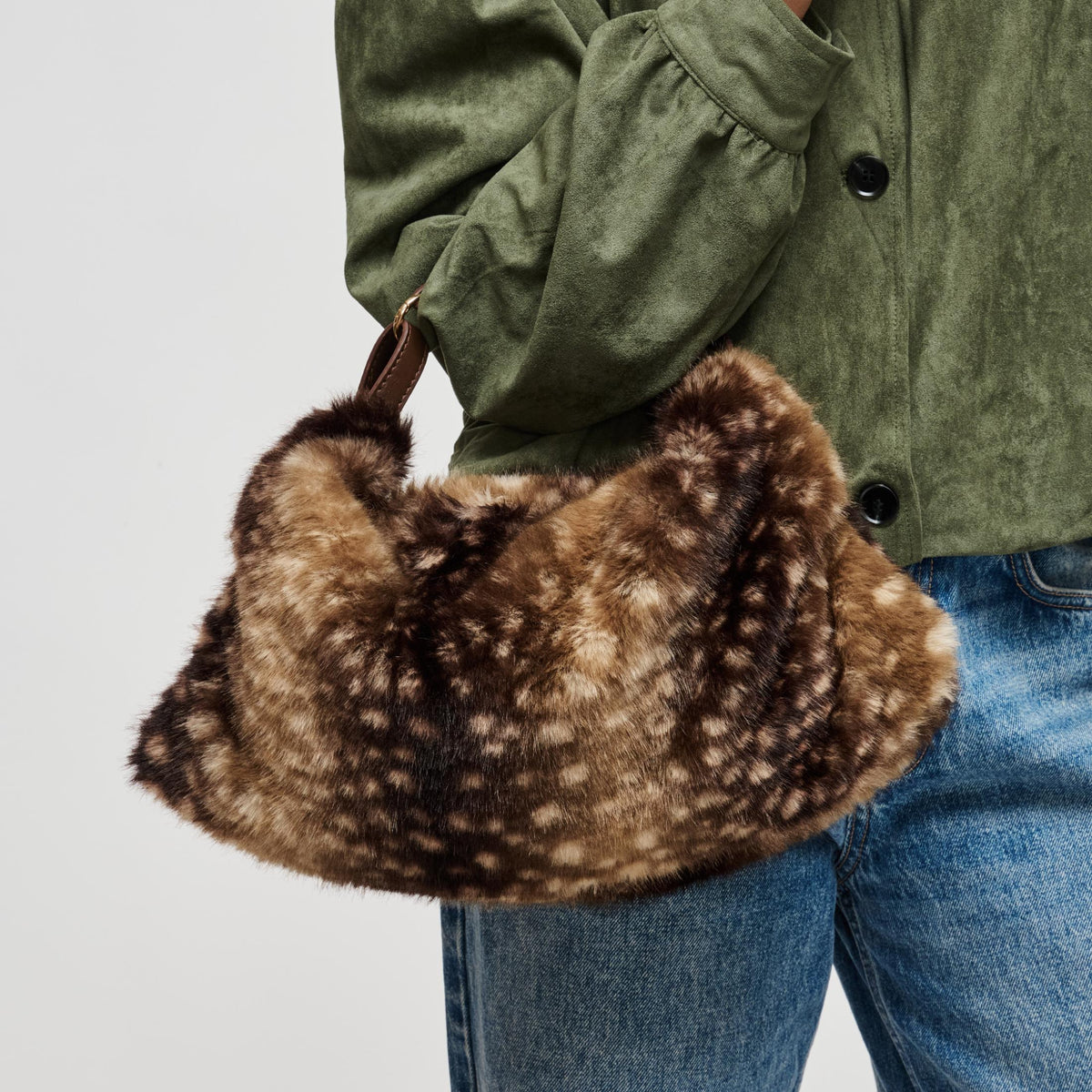 Woman wearing Fawn Brown Urban Expressions Nash Tote 840504213878 View 2 | Fawn Brown