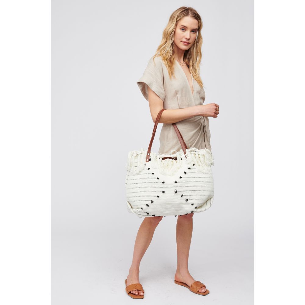 Woman wearing Stripe Urban Expressions Cammie Tote 818209017947 View 3 | Stripe