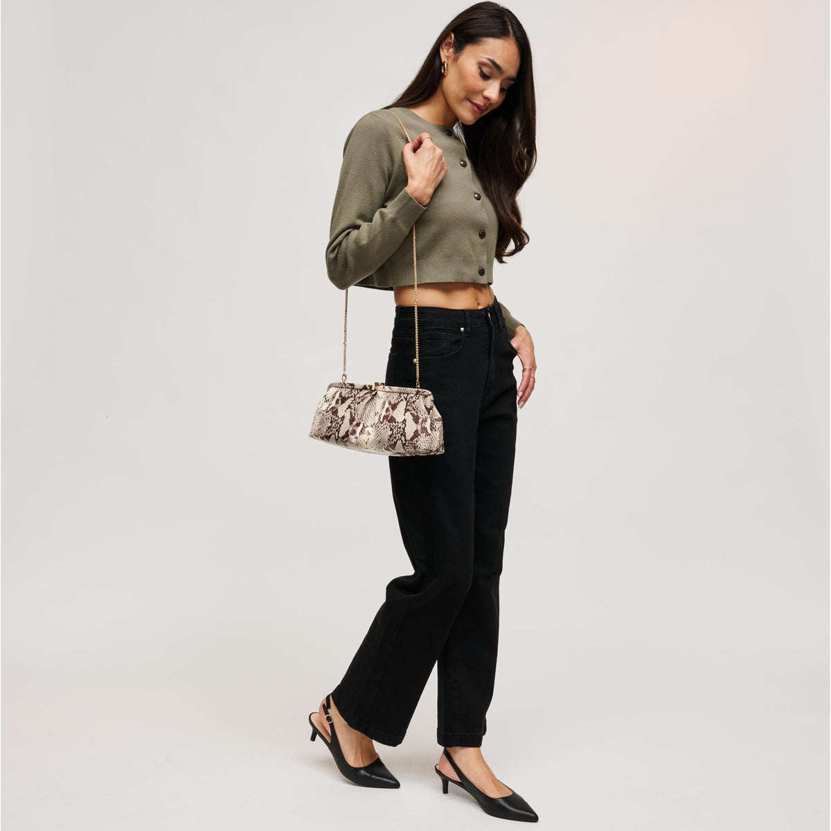 Woman wearing Brown Urban Expressions Kit Crossbody 840504212567 View 4 | Brown