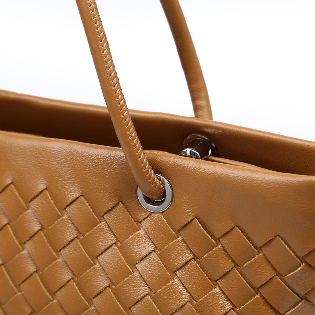 Urban Expressions Otto Crossbody 840504214066 View 8 | Cognac
