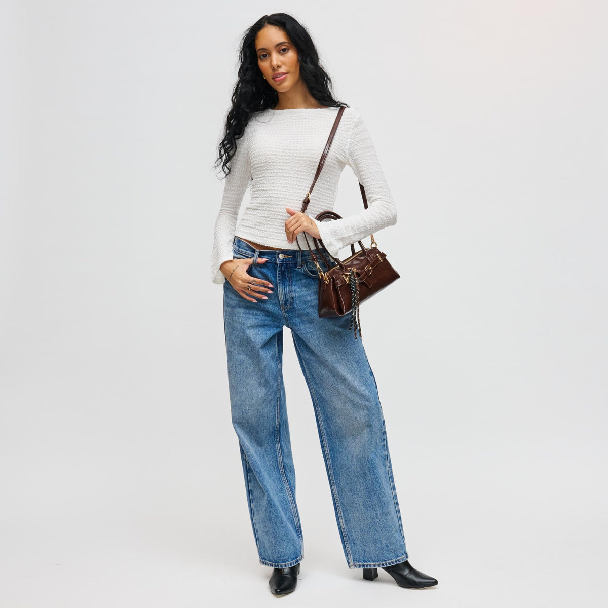 ショルダーバッグ VIENNA CROSSBODY BAG The Vienna – The Wanderers Travel Co.