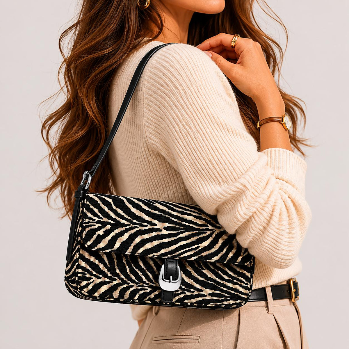 Woman wearing Zebra Urban Expressions Gloria - Zebra Shoulder Bag 840504214097 View 4 | Zebra