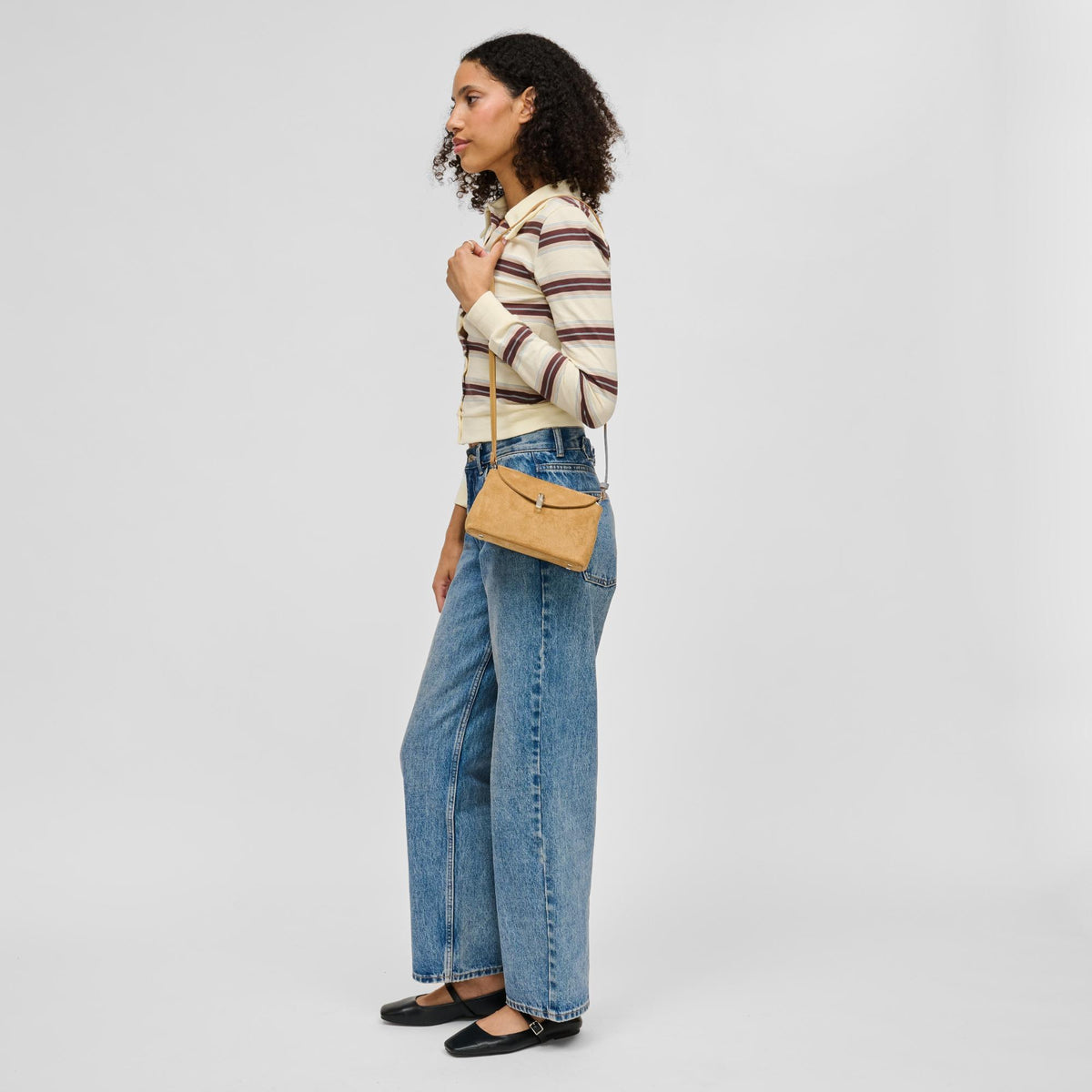 Woman wearing Natural Urban Expressions Inez Crossbody 840504214745 View 4 | Natural