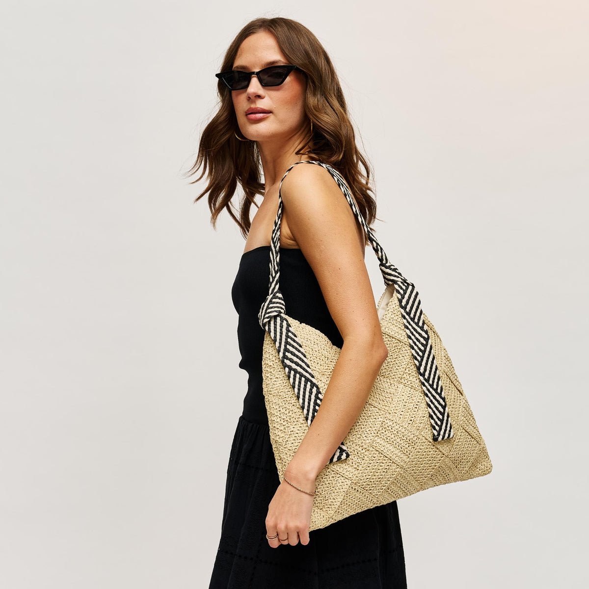Woman wearing Ivory Urban Expressions Ellen Hobo 840504203008 View 1 | Ivory