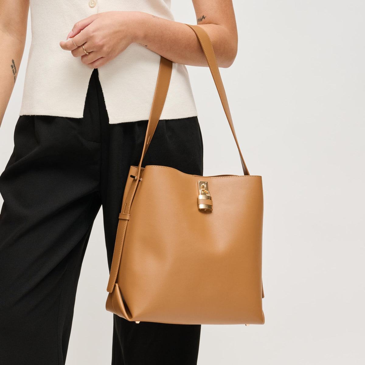 Woman wearing Camel Urban Expressions Caroline Hobo 840504208355 View 3 | Camel