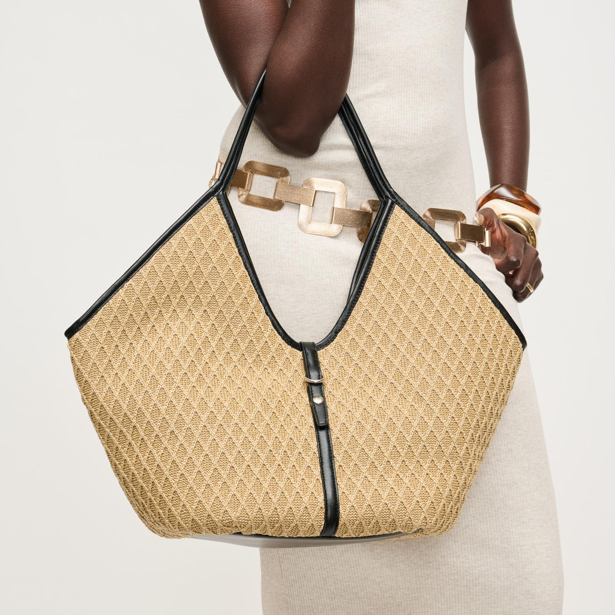 Woman wearing Natural Black Urban Expressions Cienna Tote 840504206412 View 1 | Natural Black