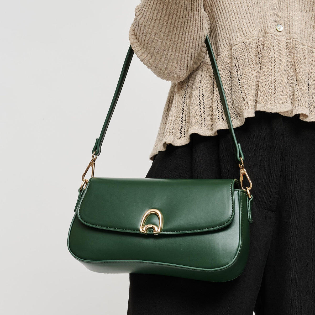 Woman wearing Hunter Urban Expressions Langdon Shoulder Bag 840504212741 View 1 | Hunter