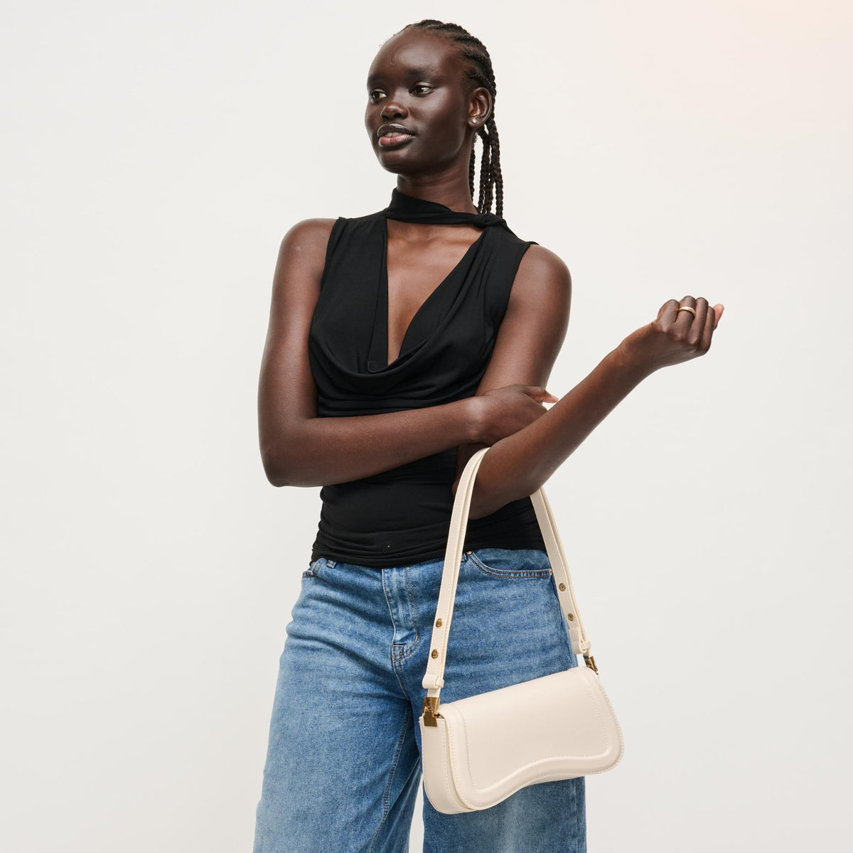 Woman wearing Oatmilk Urban Expressions Max Shoulder Bag 840504208416 View 4 | Oatmilk