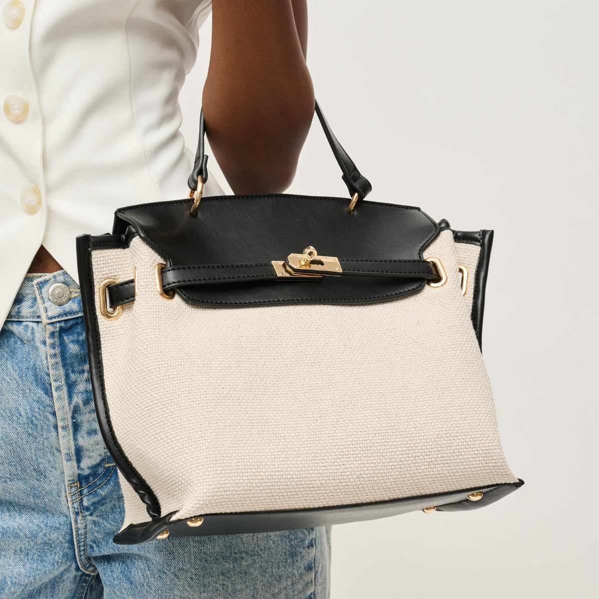 Woman wearing Ivory Black Urban Expressions Yoana Satchel 840611152794 View 1 | Ivory Black