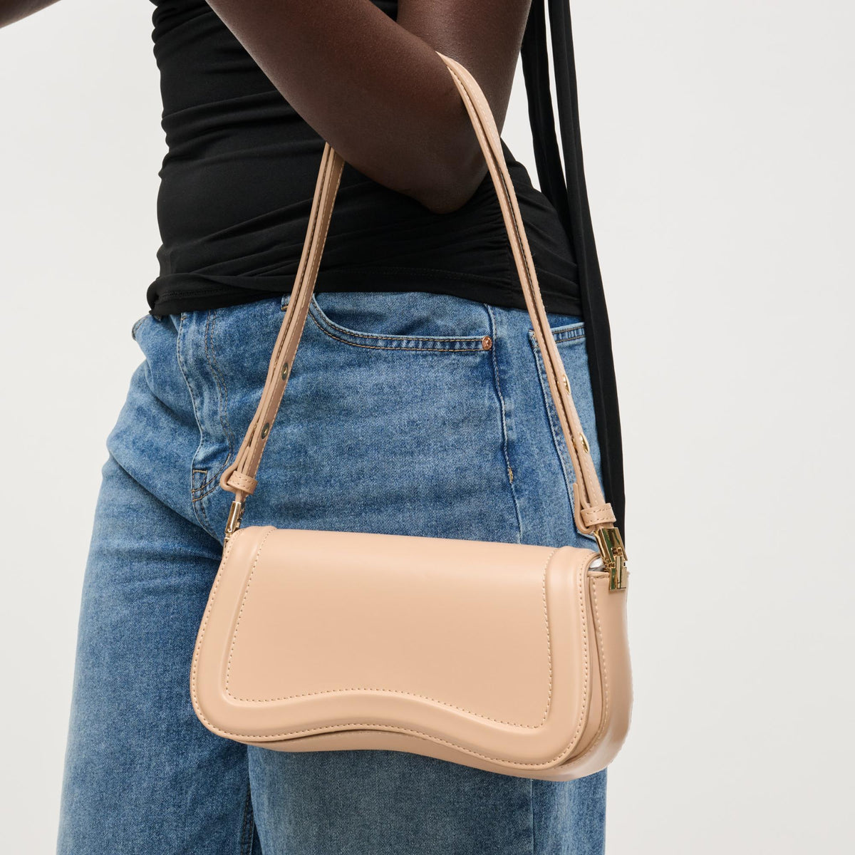 Woman wearing Natural Urban Expressions Max Shoulder Bag 840504208430 View 1 | Natural
