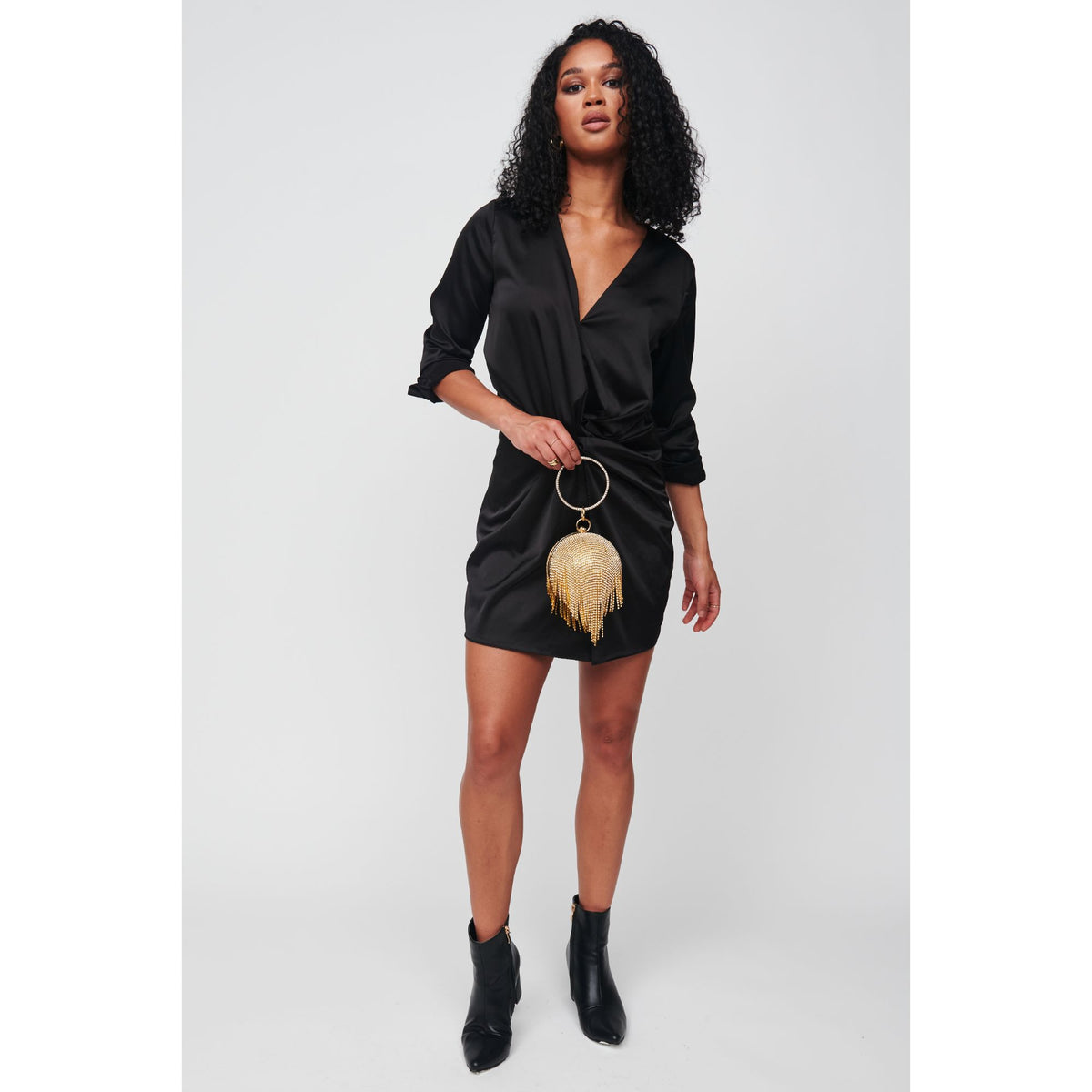 Woman wearing Gold Urban Expressions Jubilee Evening Bag 818209014441 View 2 | Gold