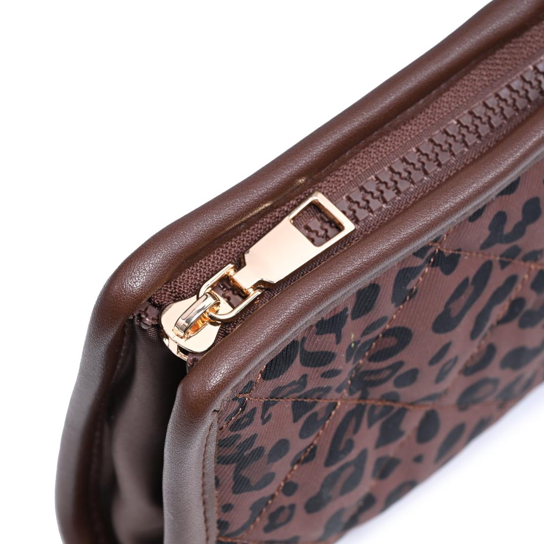 Urban Essentials Sahara Stitch Brush Holder 840504210006 View 8 | Chocolate Leopard