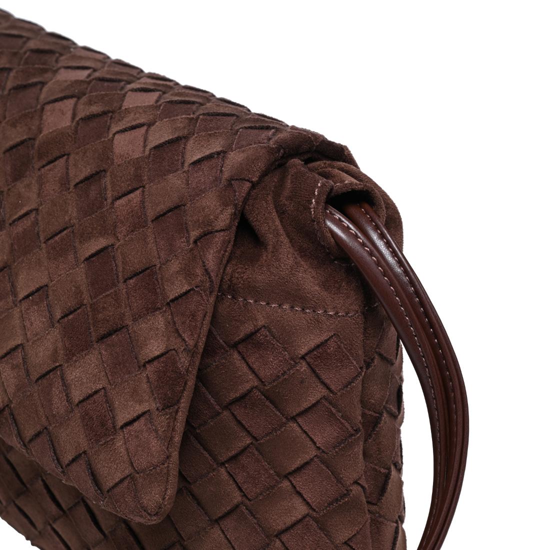 Urban Expressions Salem Crossbody 840504214677 View 8 | Chocolate