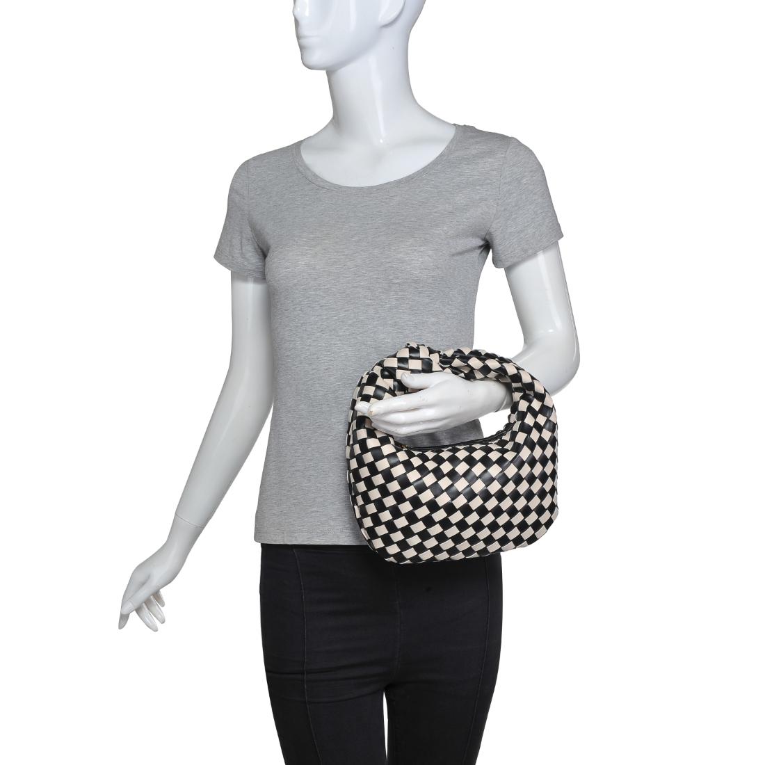 Product Image of Urban Expressions Tracy - Woven Clutch 840611137326 View 5 | Black Ivory