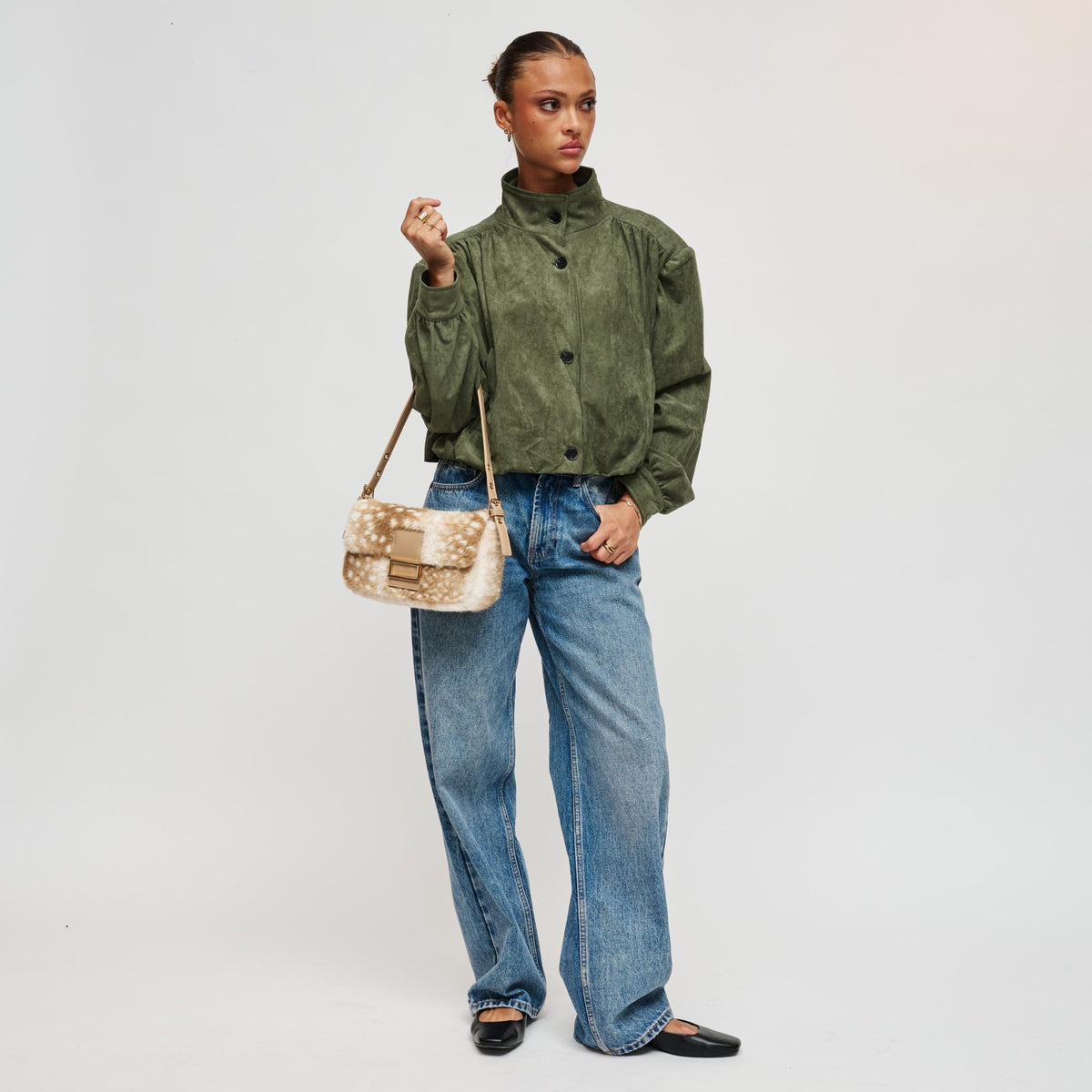 Woman wearing Fawn Natural Urban Expressions Beverly - Faux Fur Crossbody 840504212437 View 4 | Fawn Natural