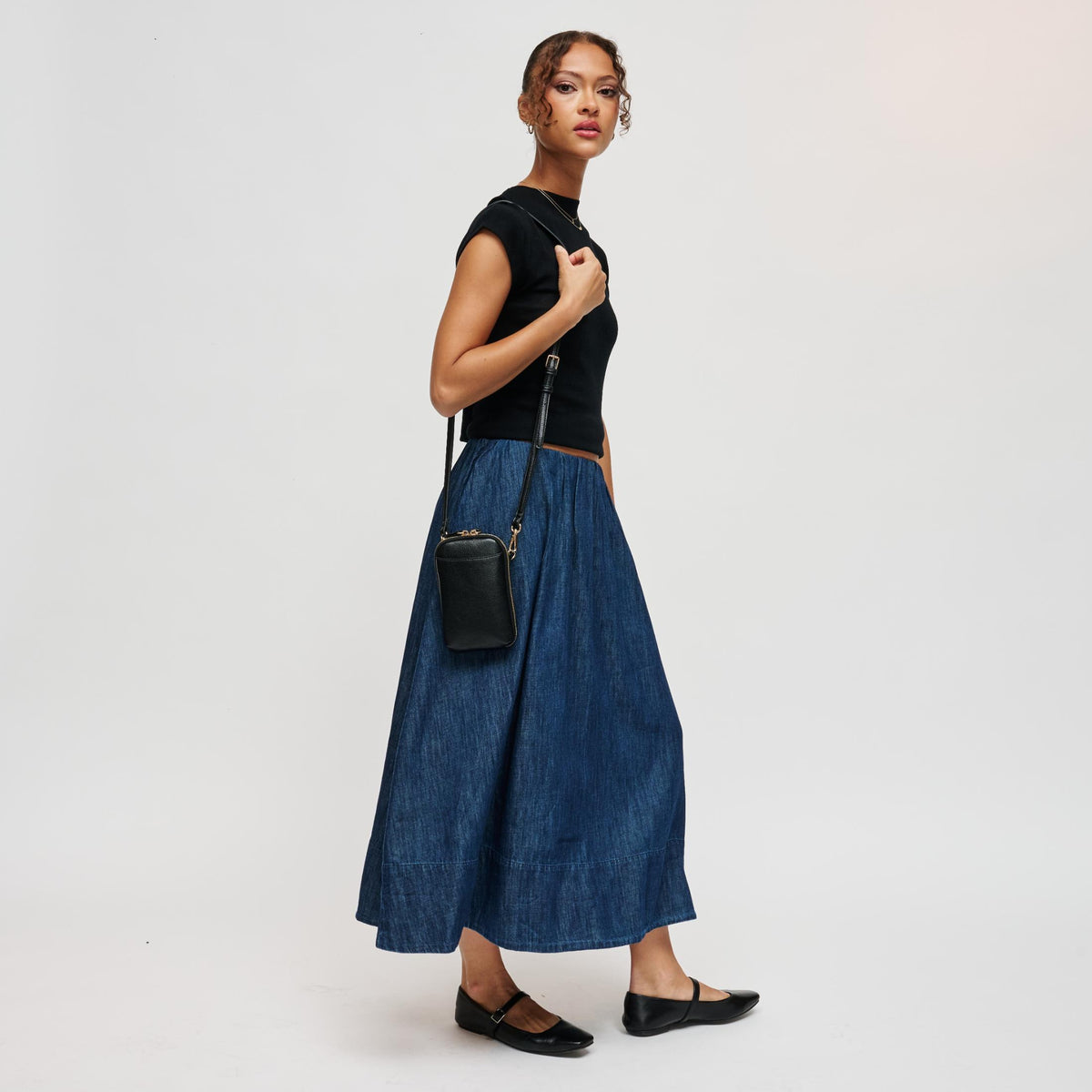 Woman wearing Black Urban Expressions Karen Cell Phone Crossbody 840504212765 View 4 | Black