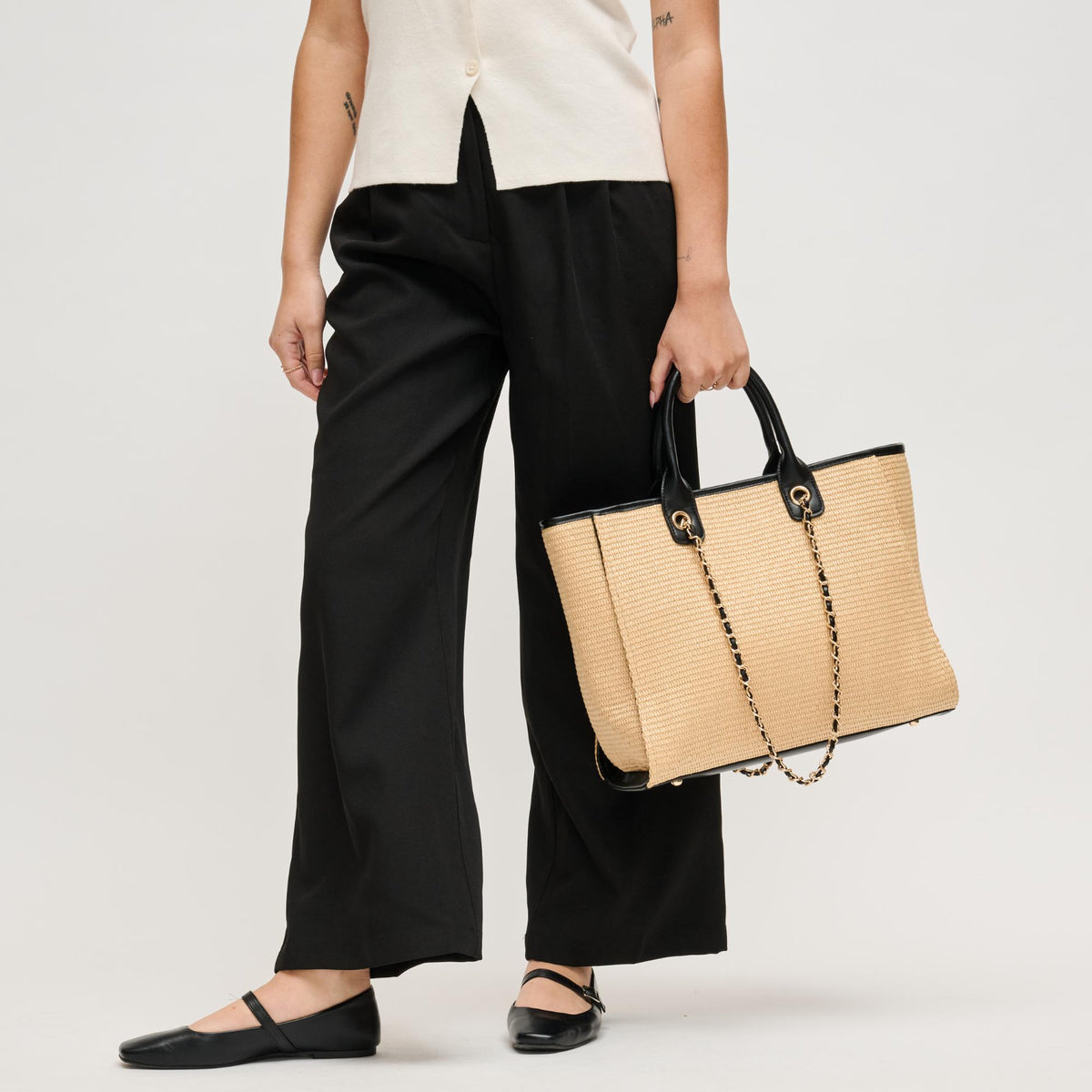 Woman wearing Natural Black Urban Expressions Jaxon Tote 840504205026 View 2 | Natural Black