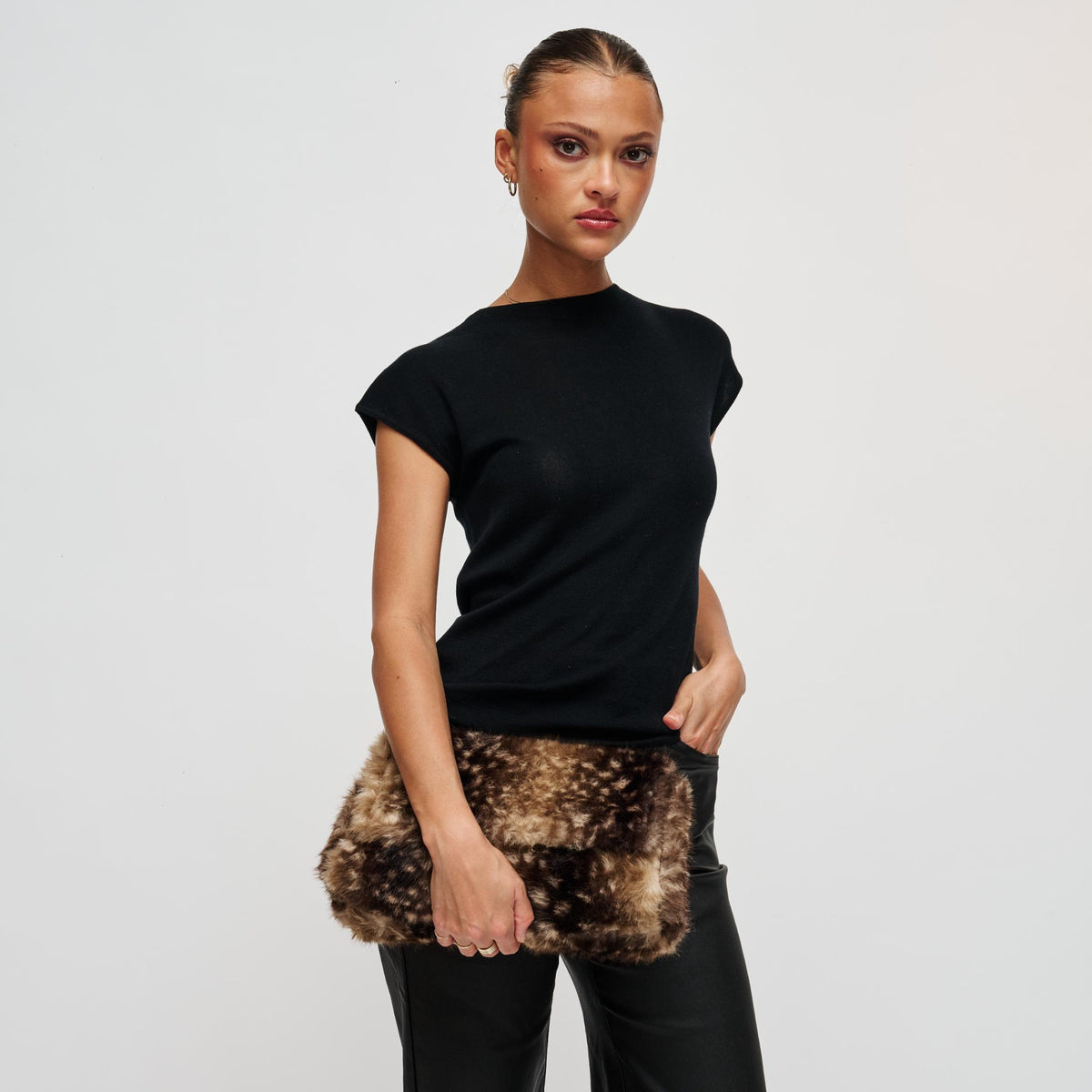 Woman wearing Brown Urban Expressions Rhianna Crossbody 840504213922 View 3 | Brown