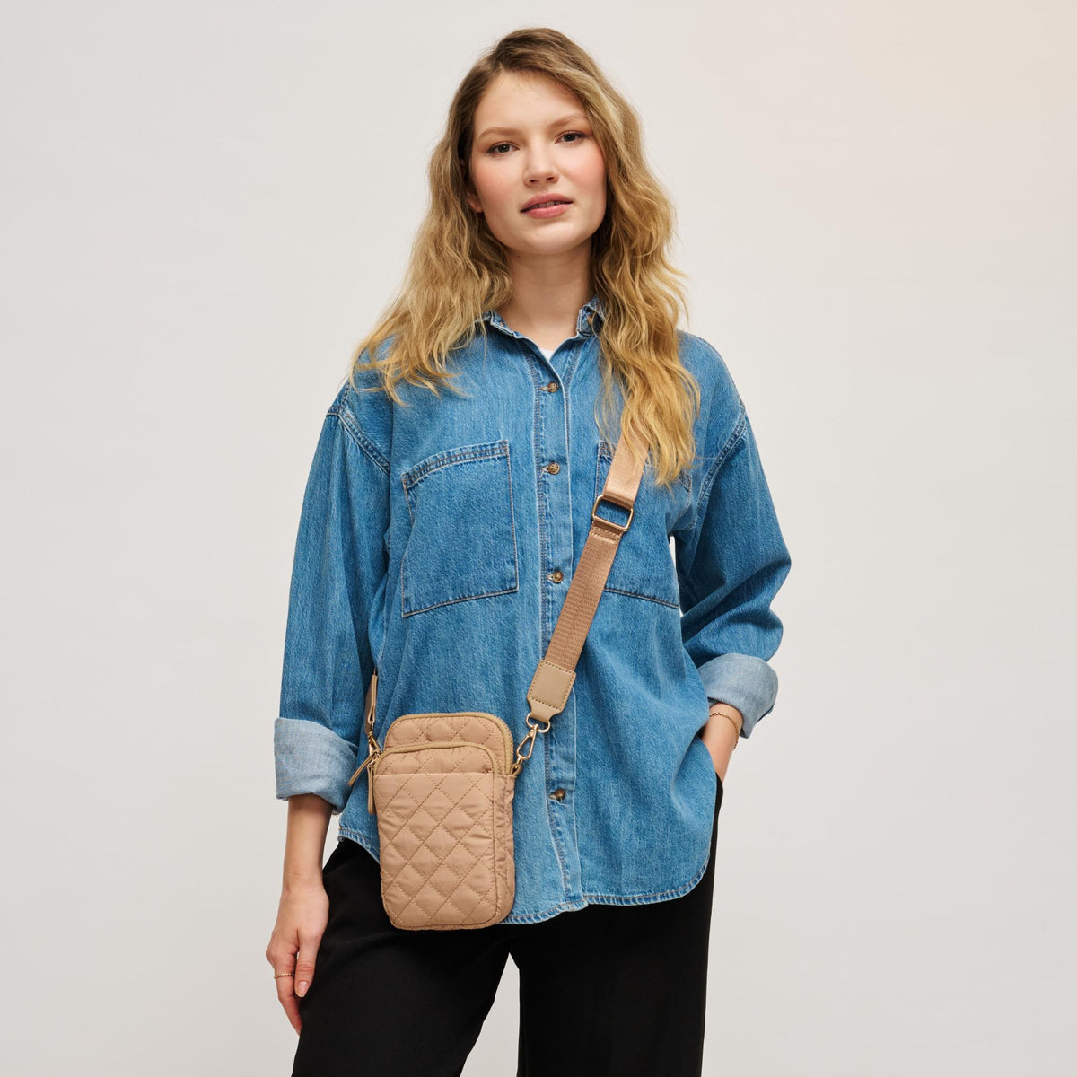 Woman wearing Natural Urban Expressions Vesna Crossbody 840504206023 View 1 | Natural
