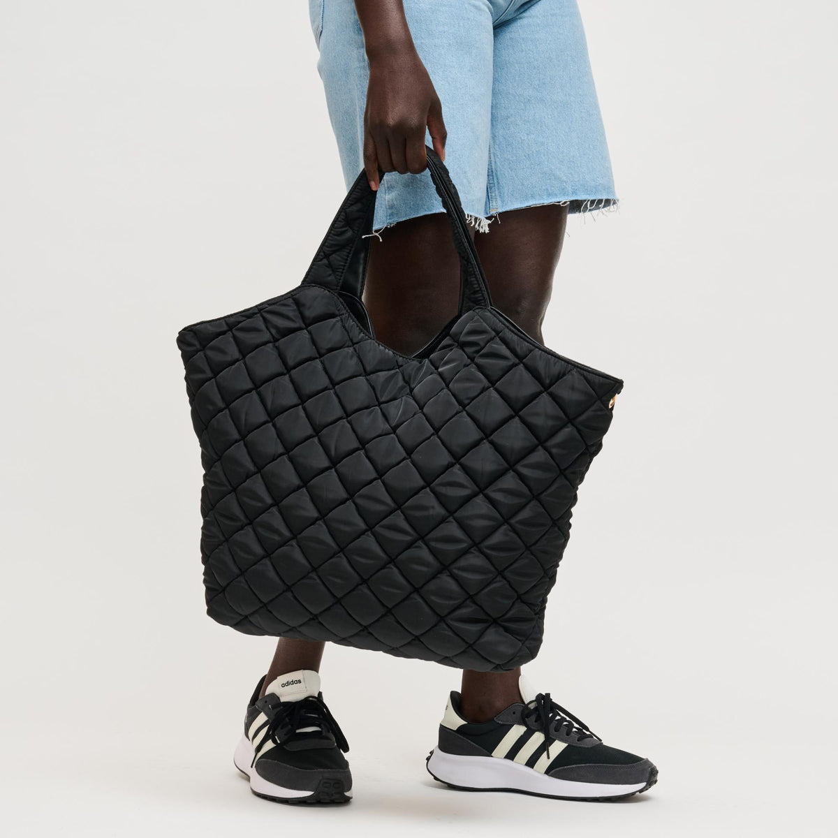 Woman wearing Black Urban Expressions Remmi Tote 840504204036 View 3 | Black