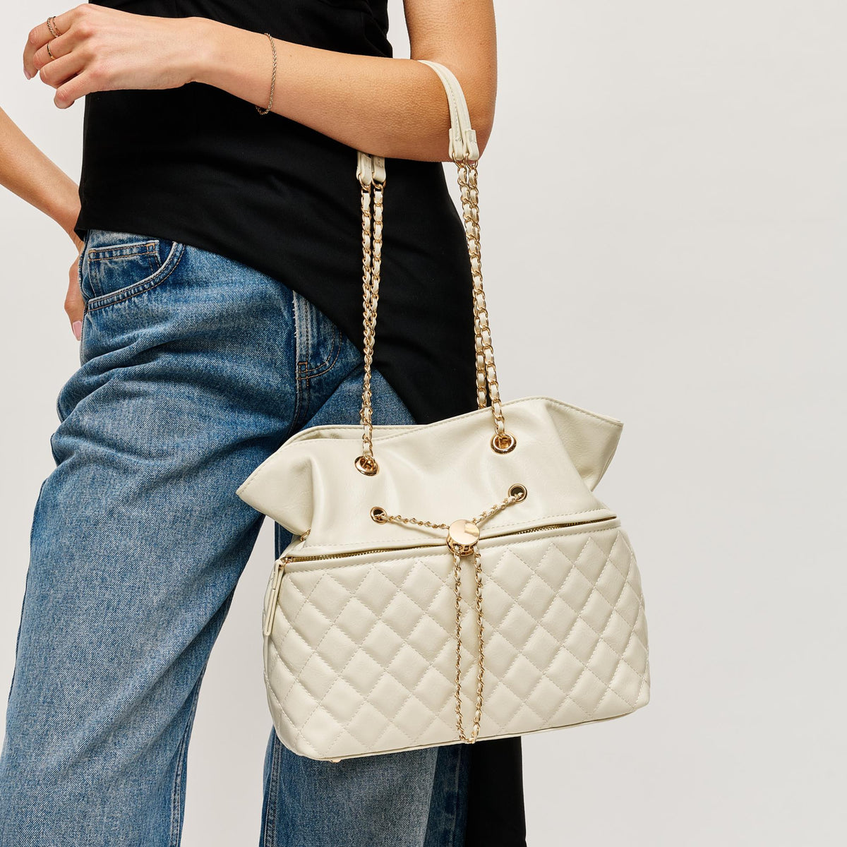 Woman wearing Oatmilk Urban Expressions Alice Tote 840504205538 View 2 | Oatmilk