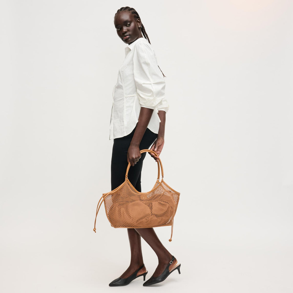 Woman wearing Tan Urban Expressions Easton Tote 840504205217 View 3 | Tan