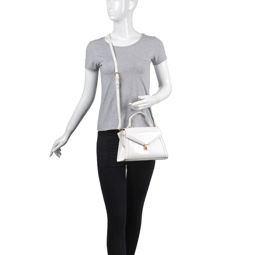 Product Image of Urban Expressions Liz Crossbody 840611172440 View 5 | White