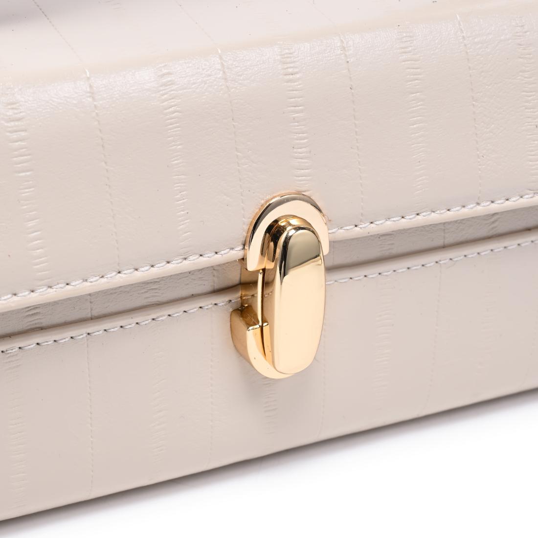 Urban Expressions Arden Crossbody 840504214998 View 8 | Cream
