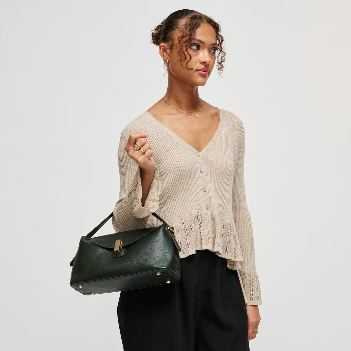 Woman wearing Hunter Urban Expressions Everleigh Crossbody 840504212871 View 3 | Hunter