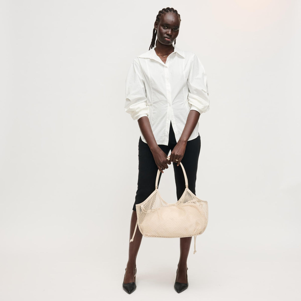 Woman wearing Ivory Urban Expressions Easton Tote 840504205194 View 4 | Ivory