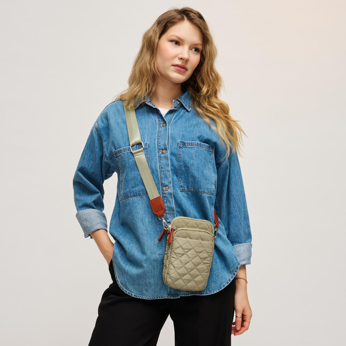 Woman wearing Sage Tan Urban Expressions Vesna Crossbody 840504206030 View 1 | Sage Tan