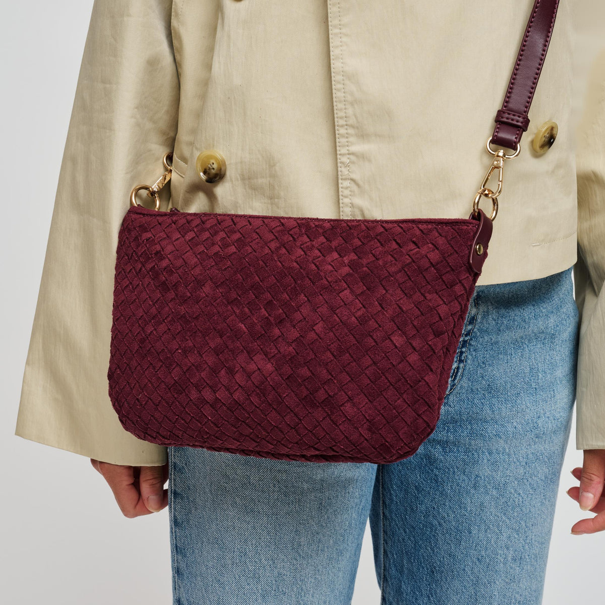 Woman wearing Burgundy Urban Expressions Jordan - FS Crossbody 840504211829 View 4 | Burgundy