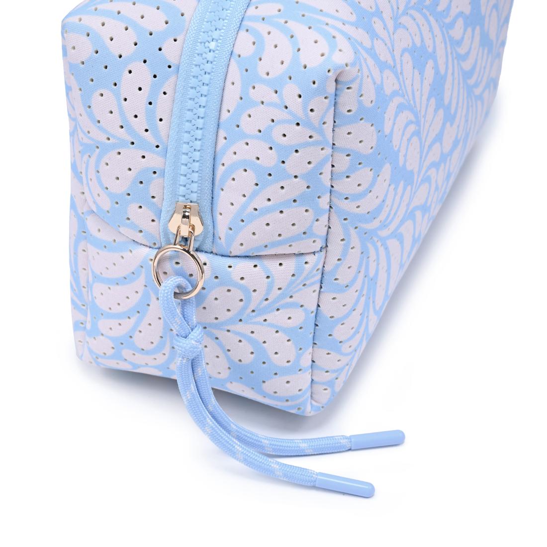 Urban Essentials Airy Edit Cosmetic & Travel Organizer Pouch 840504207730 View 8 | Light Blue