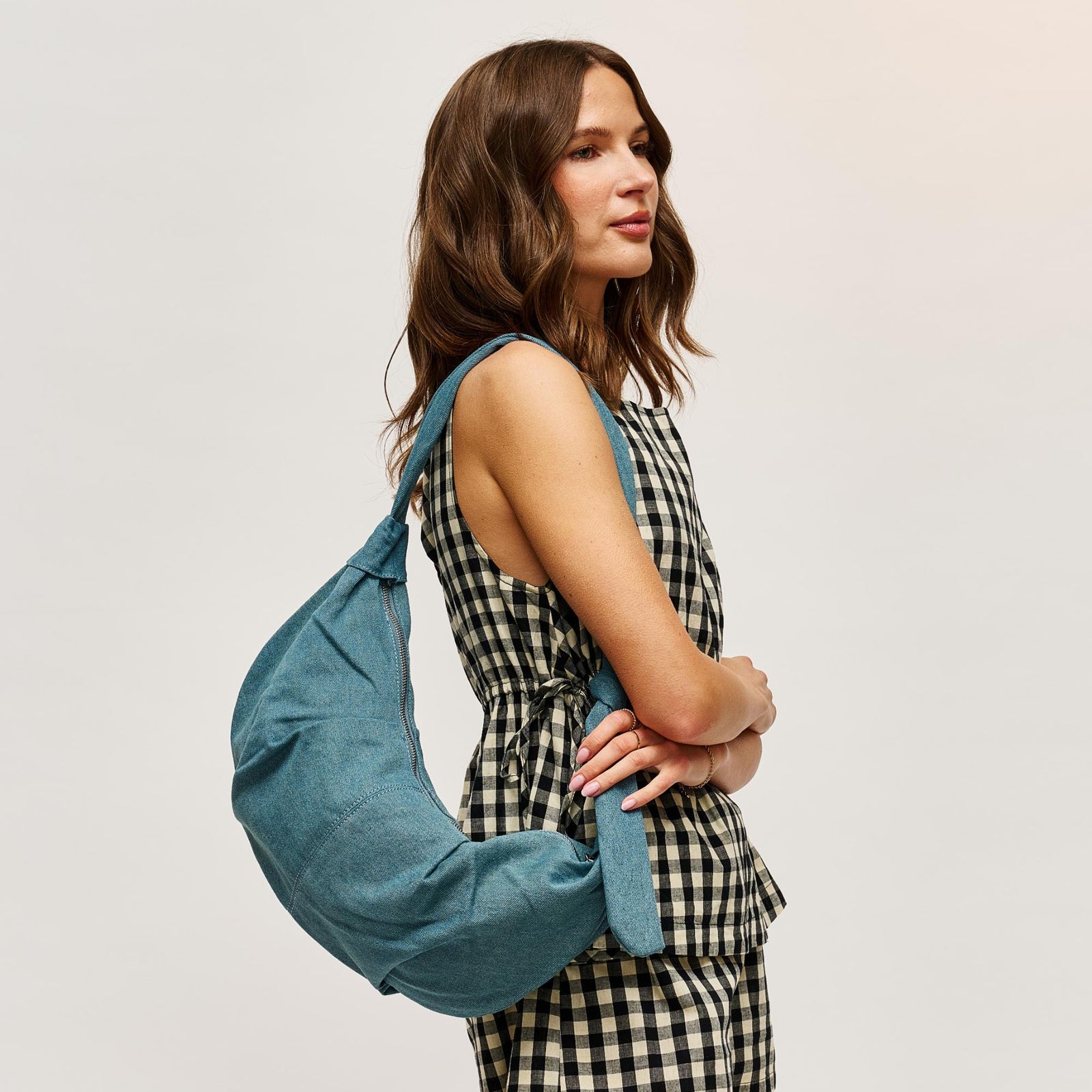 Woman wearing Denim Urban Expressions Danni Hobo 840611128843 View 1 | Denim