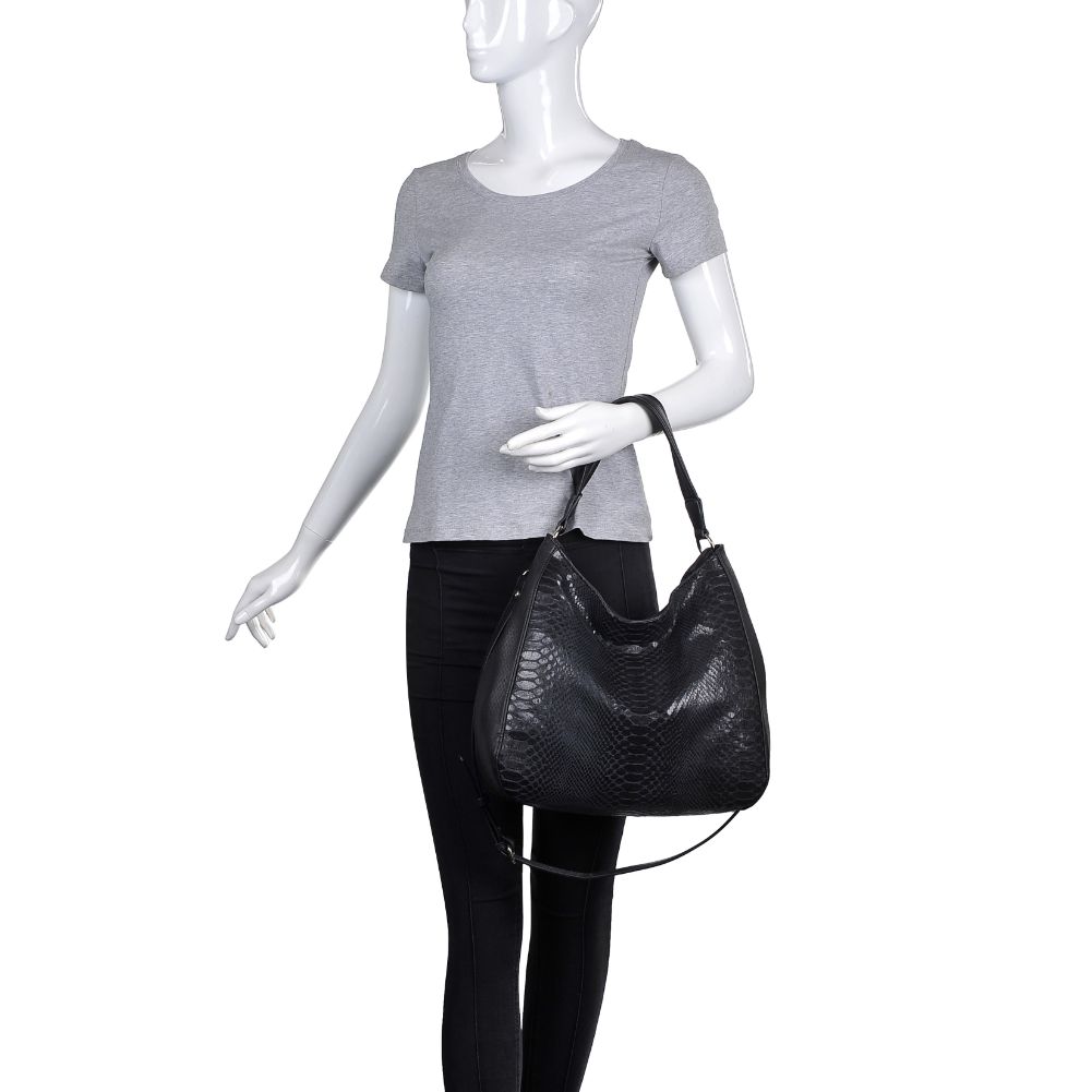 Product Image of Urban Expressions Annette Hobo 840611171481 View 5 | Black