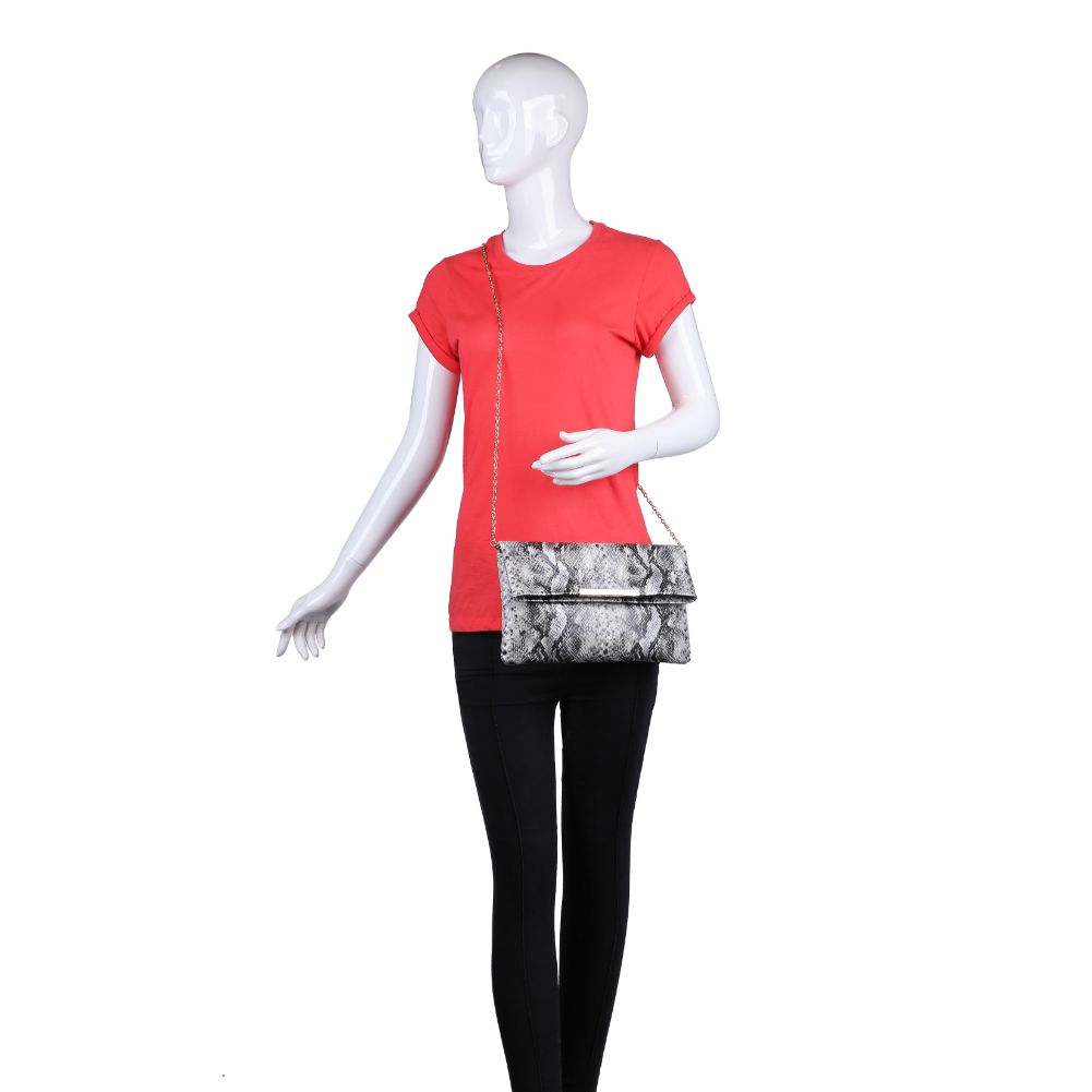 Product Image of Urban Expressions Amber Clutch NA-840611166104 View 5 | Black Multi