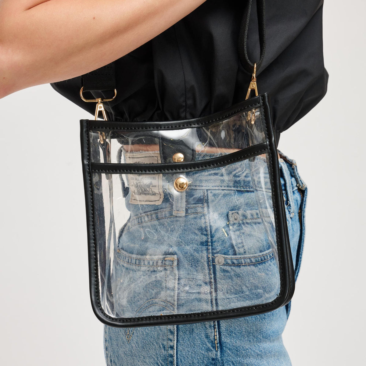 Woman wearing Black Urban Expressions Beckham - Clear Crossbody 840504201394 View 4 | Black