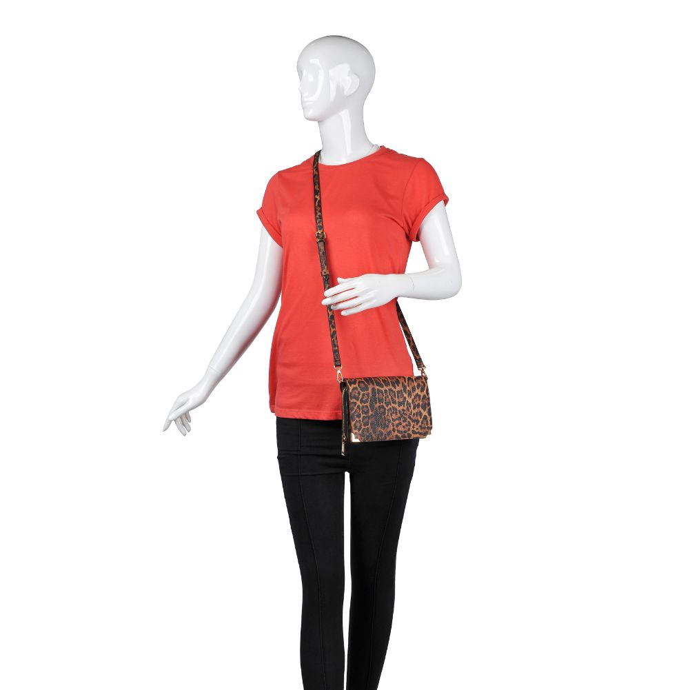 Product Image of Urban Expressions India Leopard Crossbody 840611164896 View 5 | Leopard