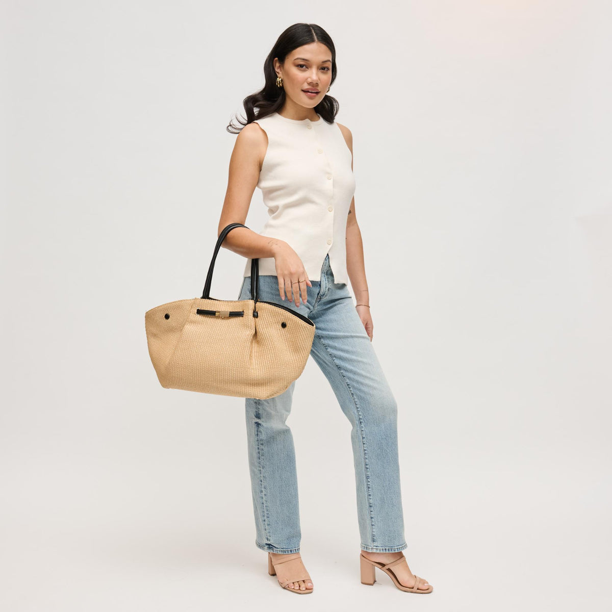Woman wearing Natural Black Urban Expressions Kaia - Straw Tote 840504205897 View 4 | Natural Black