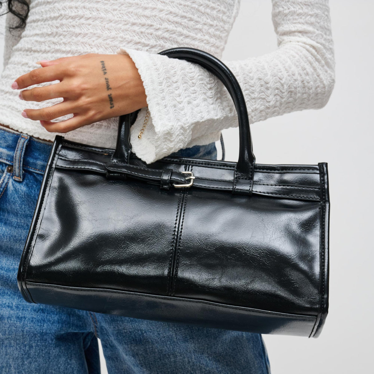 Woman wearing Black Urban Expressions Joanna Crossbody 840611198198 View 1 | Black
