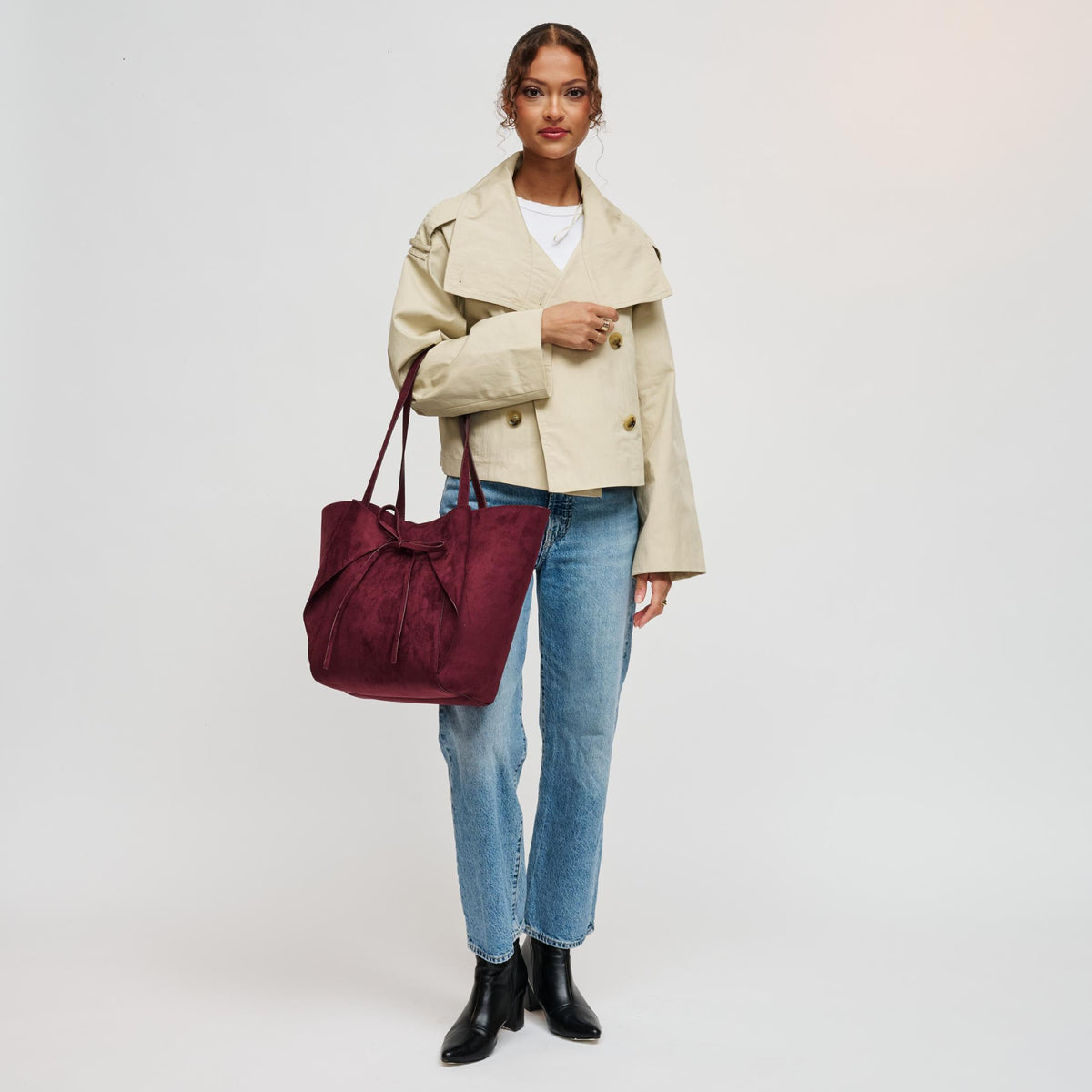 Woman wearing Burgundy Urban Expressions Soren Tote 840504212185 View 4 | Burgundy