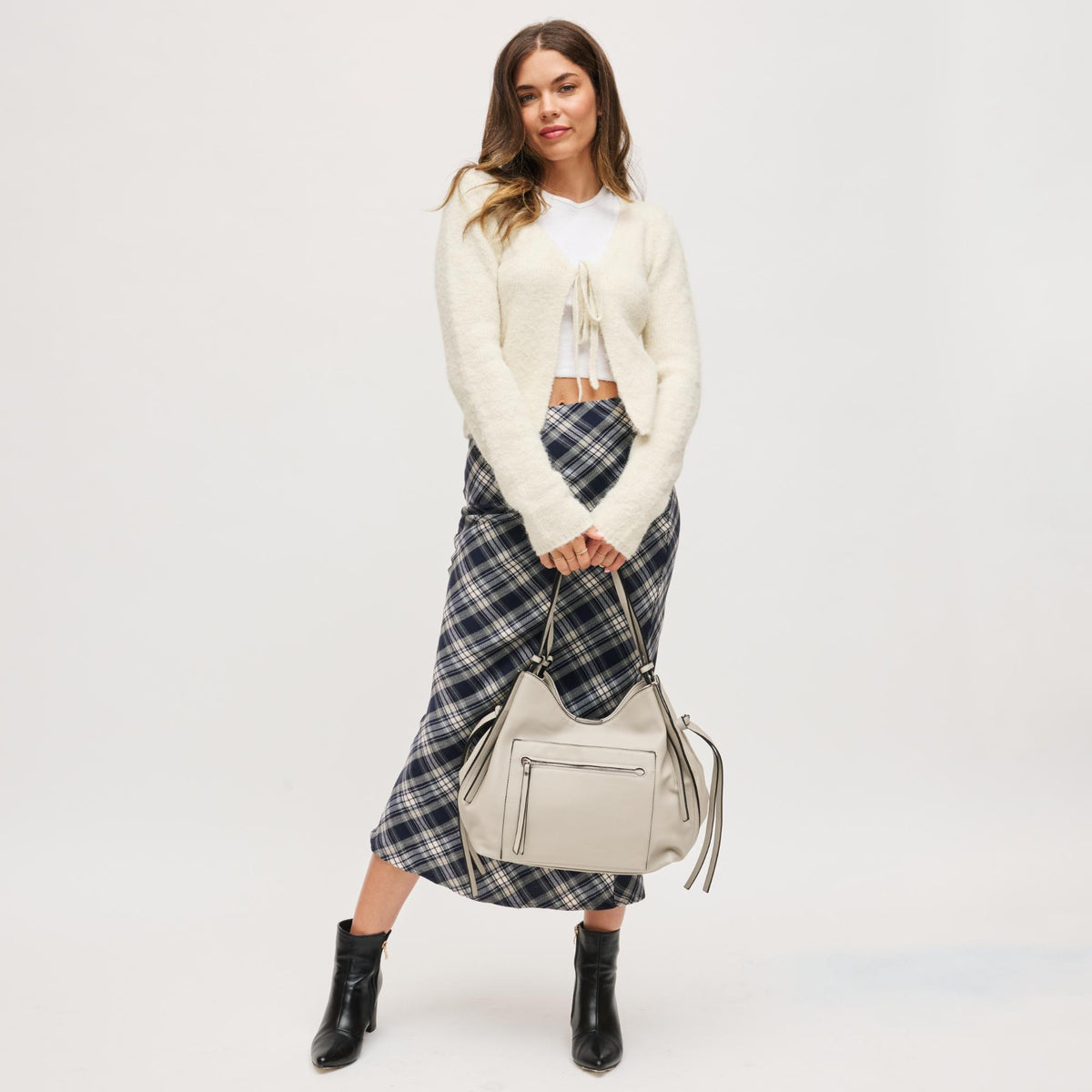 Woman wearing Grey Urban Expressions Etta Hobo 840504200359 View 4 | Grey