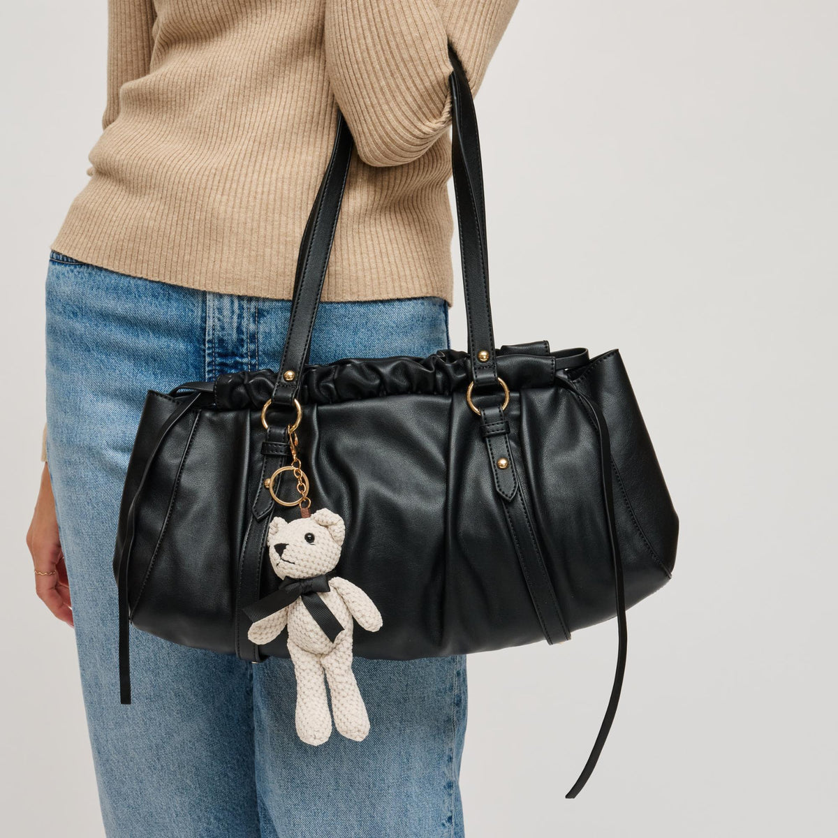 Woman wearing Black Urban Expressions Pattington Shoulder Bag 840611199102 View 1 | Black